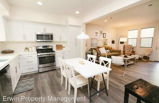 213 Royal Glen #306 Gallery 3