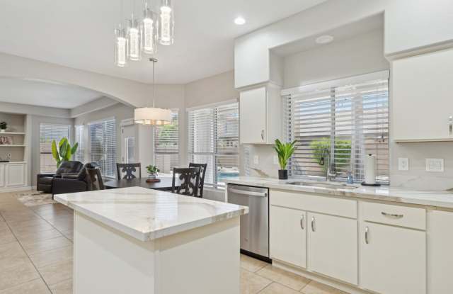 Like living at a resort!!! Fully furnished, Fully upgraded, Pool, Storage, Large Yard, Minutes to Mayo and next door to Kierland!!! Scottsdale airport Minutes away!!! - 16630 North 61st Place, Phoenix, AZ 85254