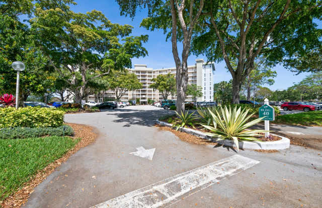 3051 N Course Drive Gallery 2