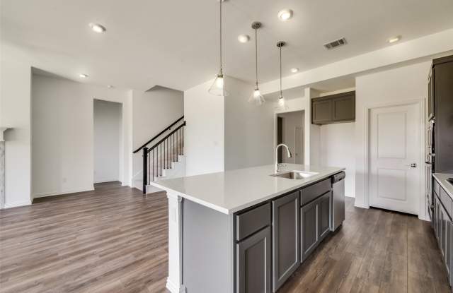 1820 Purtis Creek Drive Gallery 1
