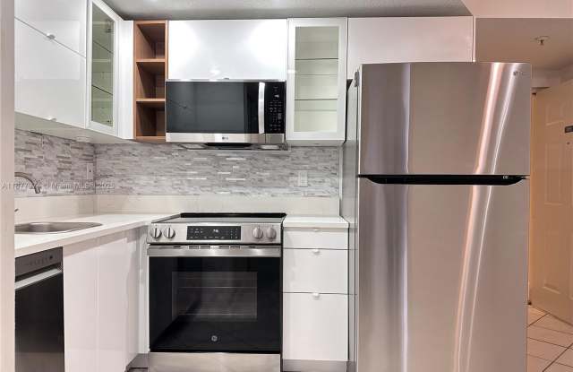 3051 SW 27th Ave photos photos