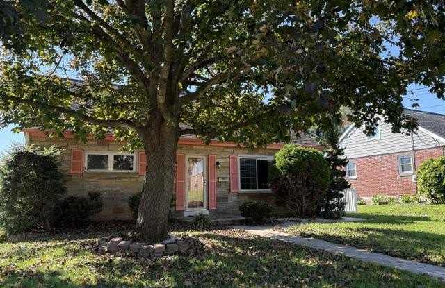 20 SPRINGCREST Drive Gallery 2