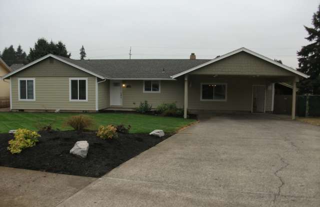 Inviting 3-Bedroom Home with Workshop/Storage and Outdoor Space photos photos