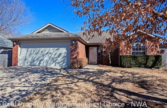 1062 S Liberty Drive - 1062 South Liberty Drive, Fayetteville, AR 72701