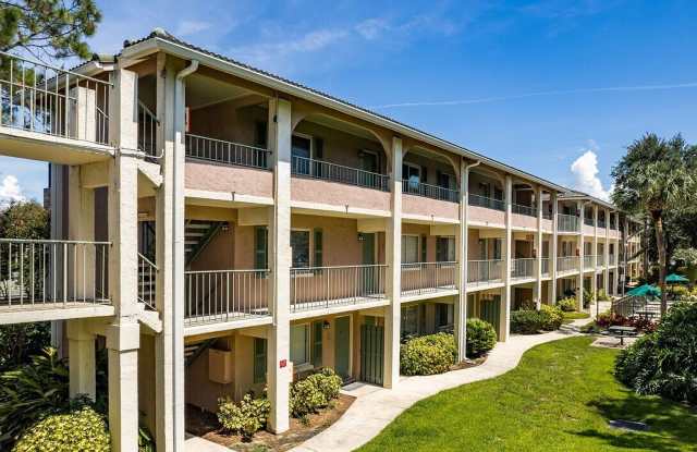 Beautiful 1 bed/ 1 bath Condo FOR RENT at Waterside at Cranes Roost in Altamonte Springs! photos photos