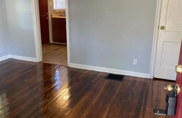 2041 Glenridge Drive Gallery 2