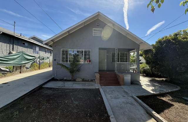 1542 Ricardo St photos photos