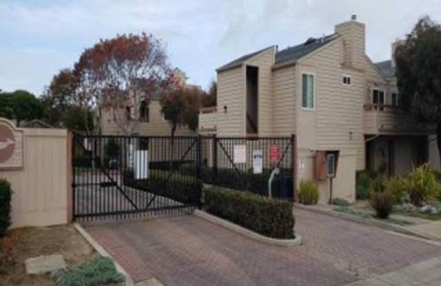 Marina Peninsula Point Condo 2 Bed 2 Bath now available for rent Gallery 3