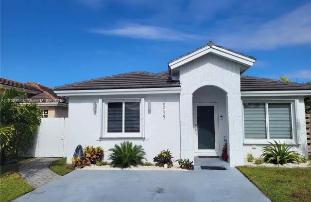 15037 SW 138th Ter - 15037 Southwest 138th Terrace, Country Walk, FL 33196