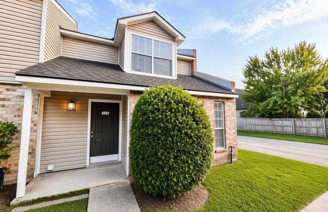 Cozy & Convenient Condo Living on Stumberg Lane photos photos