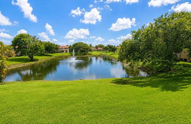 918 TWIN LAKES Drive Gallery 2