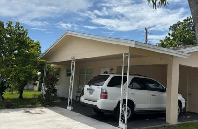 2502 West Commercial Boulevard photos photos