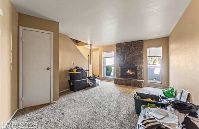 1628 Justin Court Gallery 3