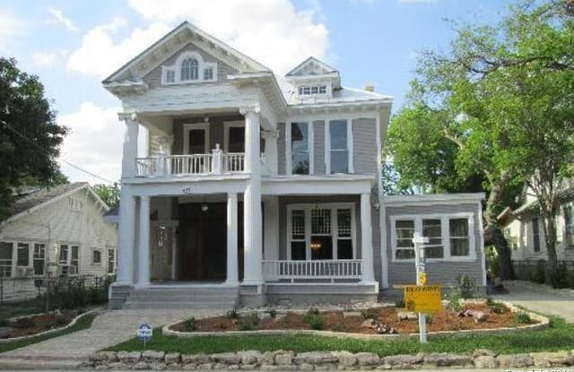 429 W MISTLETOE AVE - 429 W Mistletoe, San Antonio, TX 78212