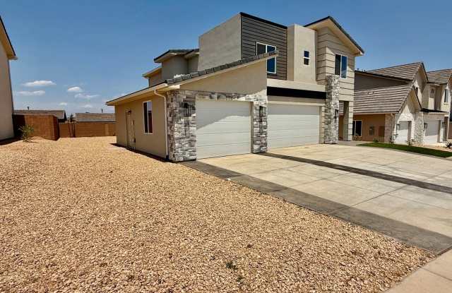 BRAND NEW Four Bedroom Townhome in Desert Canyon photos photos