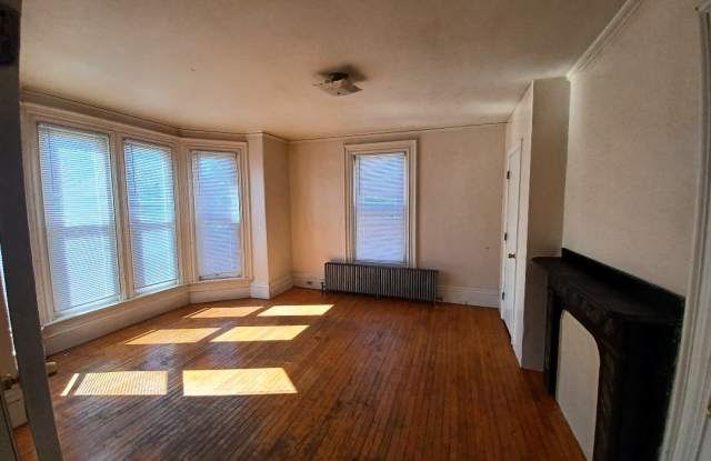 427 Essex St Unit 1 photos photos