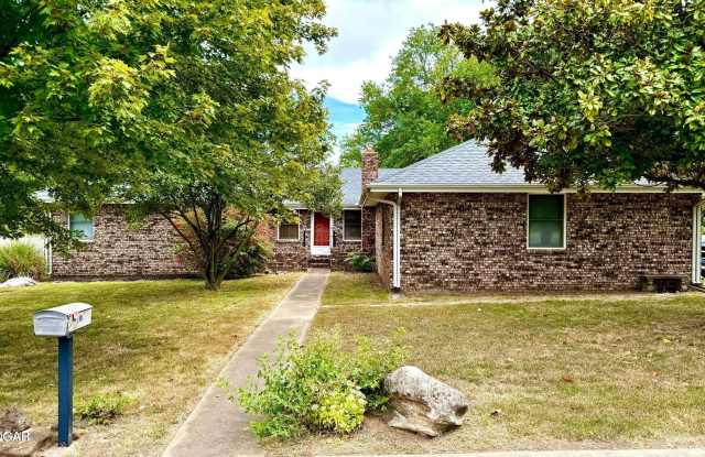 900 Durward Hall Drive photos photos