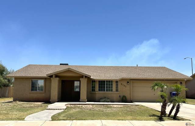 2723 S 31 DR photos photos