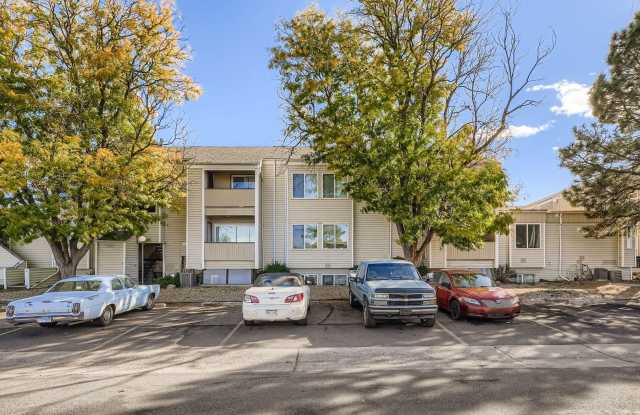 2 Bed / 1 Bath spacious second floor condo near Expo Park! photos photos