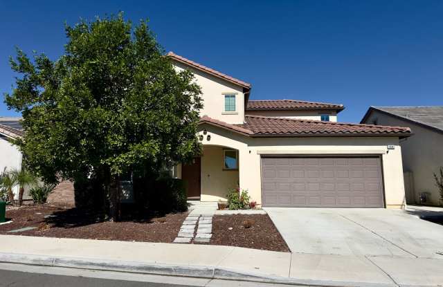 Newer Home in Summerly Available Now! Gallery 1