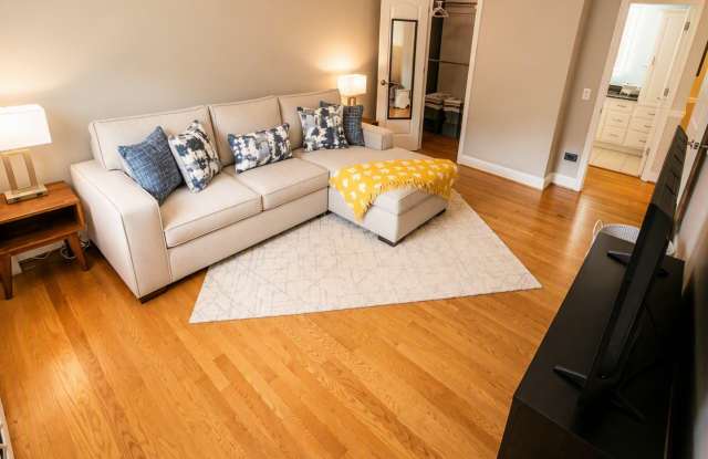 4932 Leonard Drive Gallery 2
