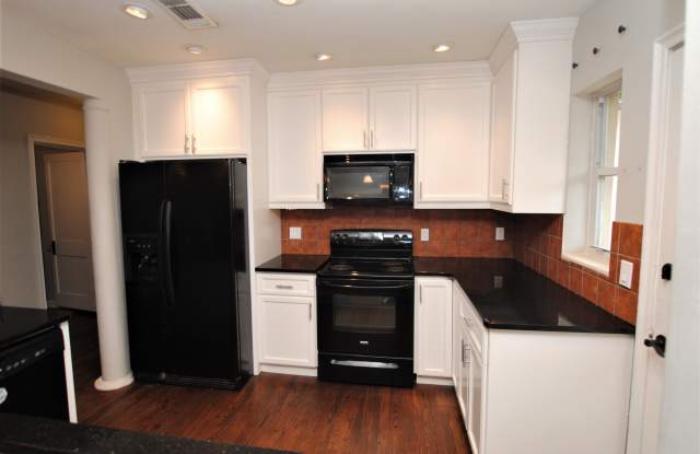 4652 Redwood Ave - 4652 Redwood Avenue, Jacksonville, FL 32207