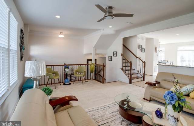 16603 DANRIDGE MANOR DRIVE Gallery 3