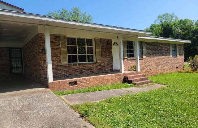 Spacious 4BR/2BA single family home in Anniston photos photos