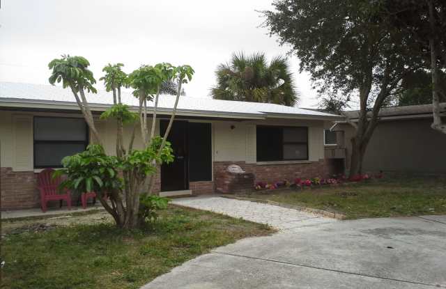 BRIGHT AND AIRY 3BR/2BA HOME IN MERRITT ISLAND photos photos