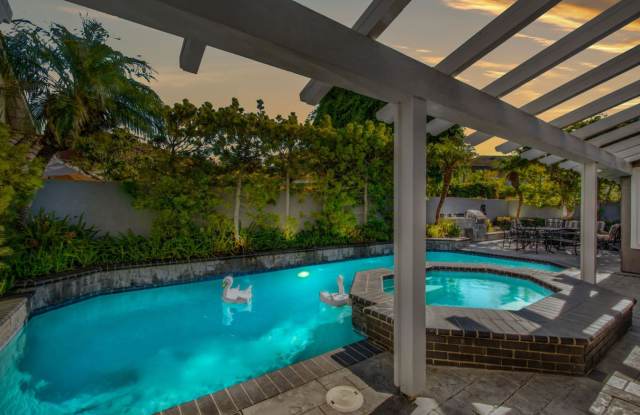 3672 Seascape Dr photos photos