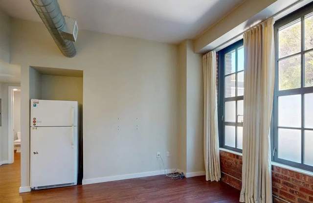2101 Bryant St Apt 107 Gallery 2