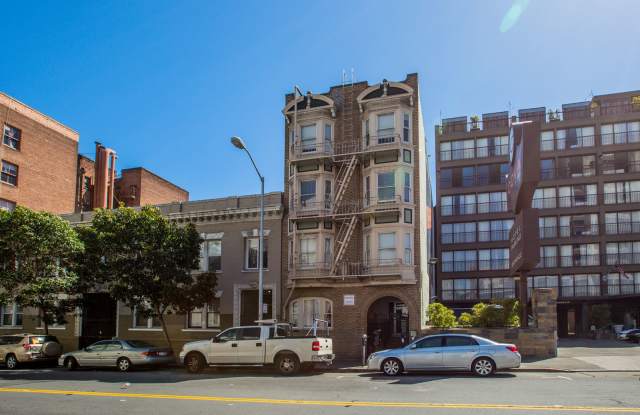 635 ELLIS Apartments Gallery 4