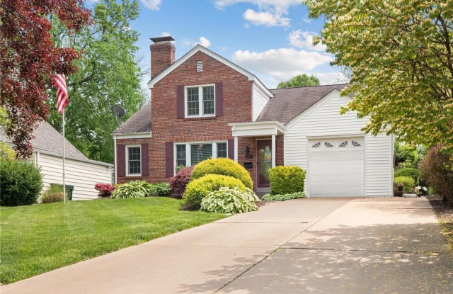 126 Manlyn Drive - 126 Manlyn Drive, Kirkwood, MO 63122