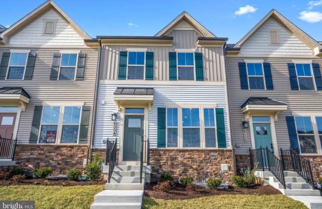 6004 STONEROLLER ST photos photos