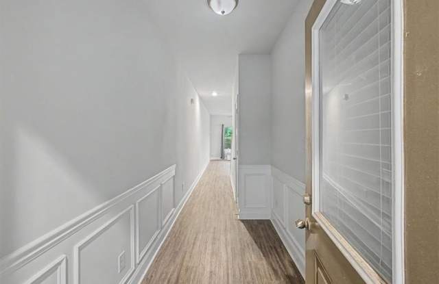 1360 Sugar Glen Court Gallery 2