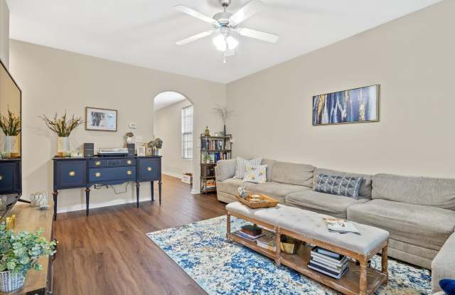 2537 Sun Seeker Court Gallery 2