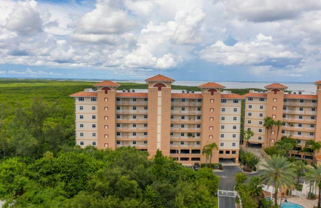 Condo with views of Tampa Bay! - 12033 Gandy Boulevard North, St. Petersburg, FL 33702