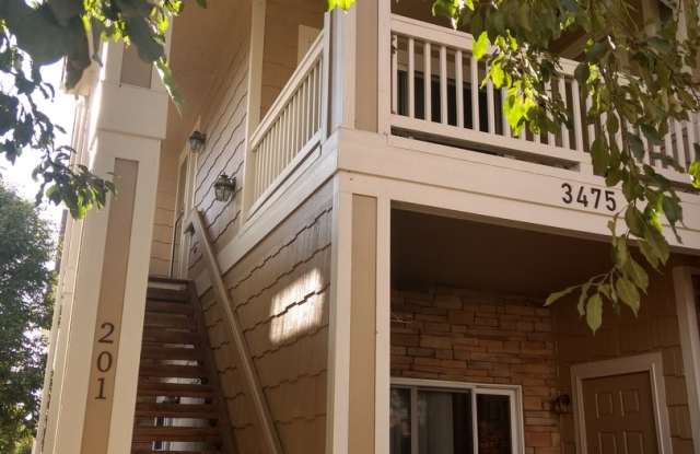 Inviting 2 Bedroom 2 Bath Top Floor Condo - Available April 5th! - 3475 Boulder Circle, Broomfield, CO 80023