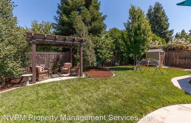 1932 Wisteria Lane Gallery 3