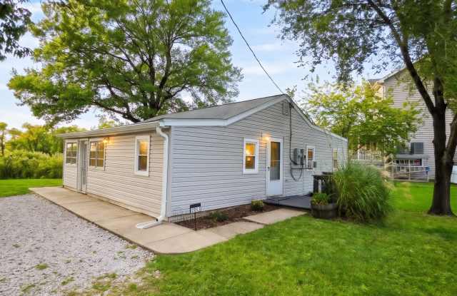 8644 Sandy Plains Road Gallery 1