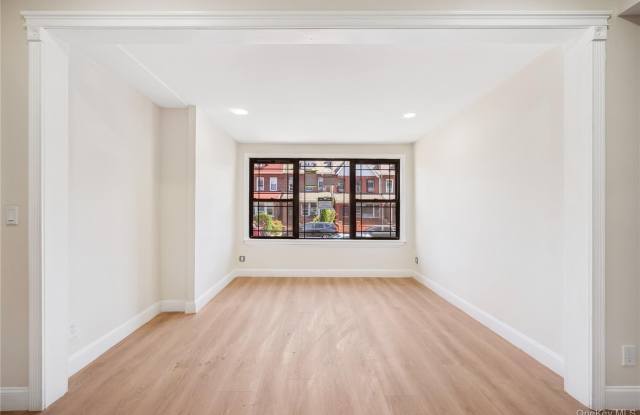 32-50 87 St photos photos