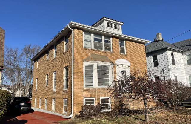 1324 Drake St photos photos