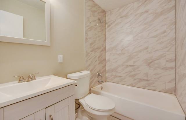 1715 Viking Drive Gallery 4