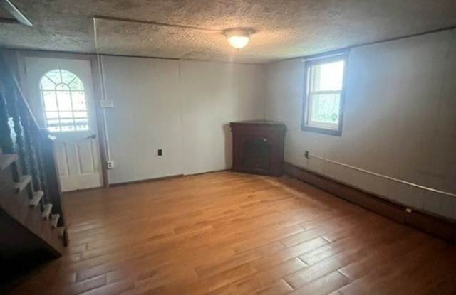 2 bedroom 1 bathroom Gallery 4