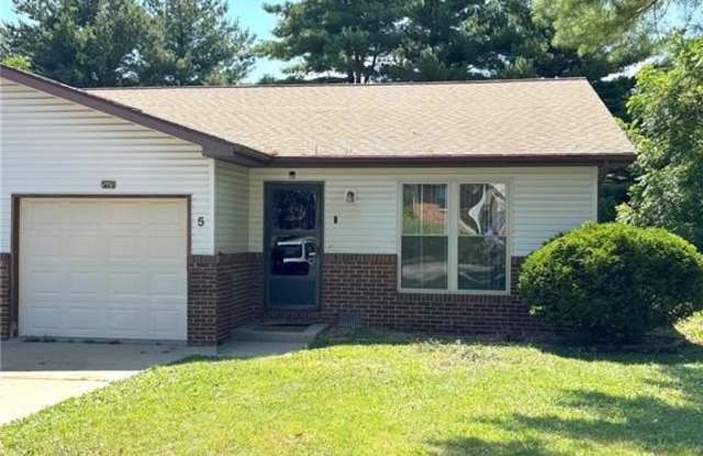 5 INNSBRUCK Lane - 5 Innsbruck Lane, Shiloh, IL 62221