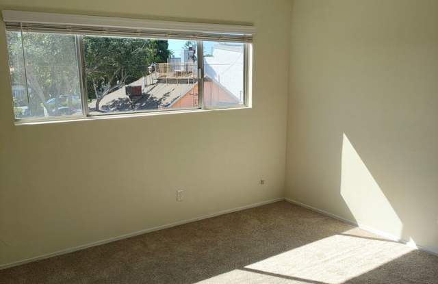 Hornblend House photos photos