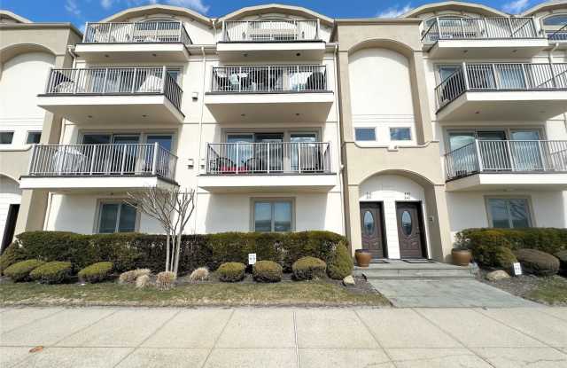 353 W Broadway photos photos