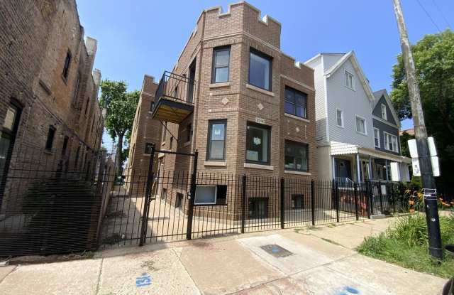 3014 N California Avenue photos photos