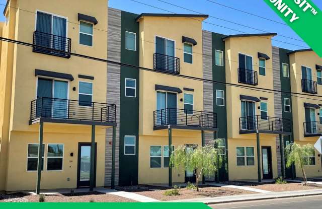 Gorgeous 4 Bedroom Townhome photos photos