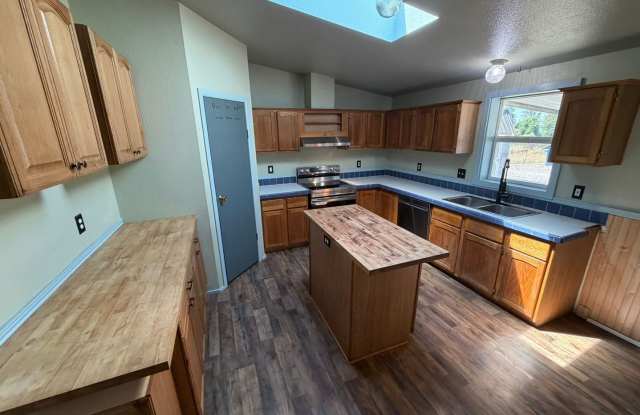 **MOVE IN SPECIAL** 2.5 Acres with Barn across from Lacomb School! photos photos **MOVE IN SPECIAL** 2.5 Acres with Barn across from Lacomb School! photos photos